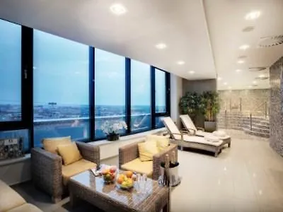 Hotel Nh Gate One 4*