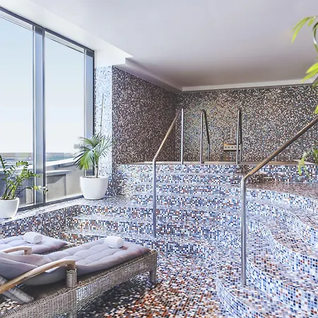 Hotell Nh Gate One 4*