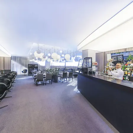 Hotell Nh Gate One Bratislava