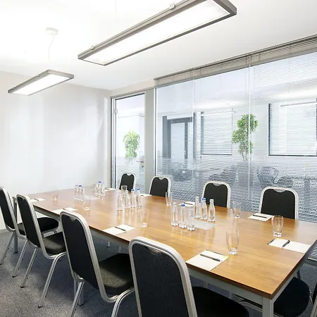 Nh Gate One Szálloda Pozsony