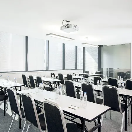 Szálloda Nh Gate One Pozsony