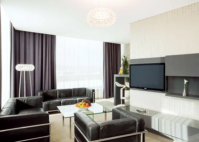 Hotel Nh Gate One 4*