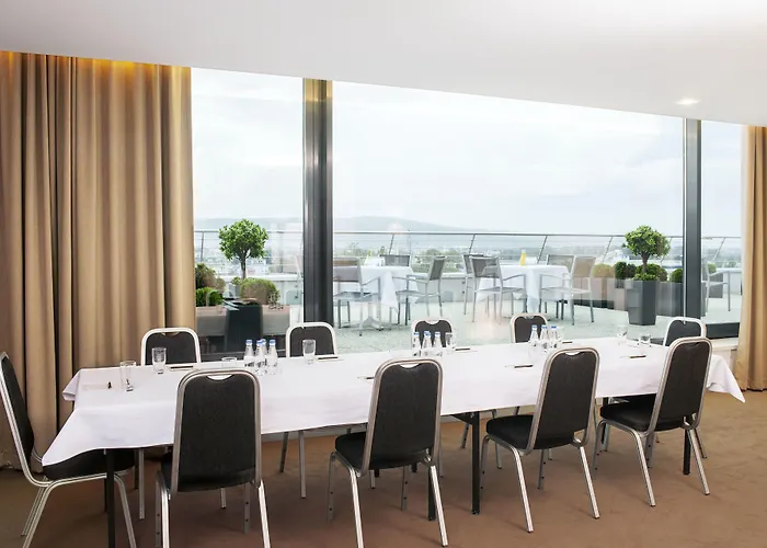 Nh Gate One 4* Μπρατισλάβα