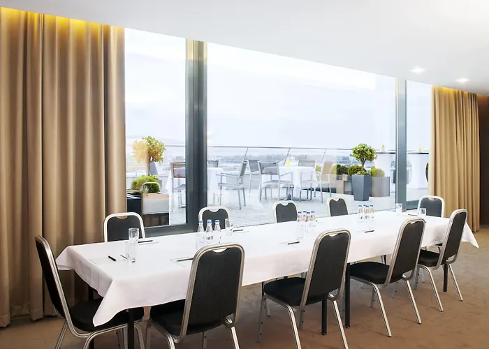 Nh Gate One Hotel 4*